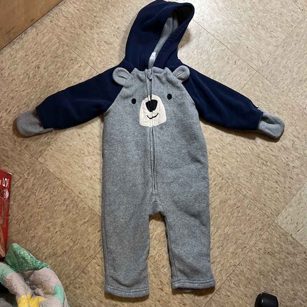 Old navy fleece one piece with mitten option
